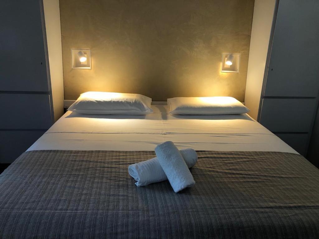 Residence Villa Alba Room Nr 221 Gardone Riviera Bagian luar foto